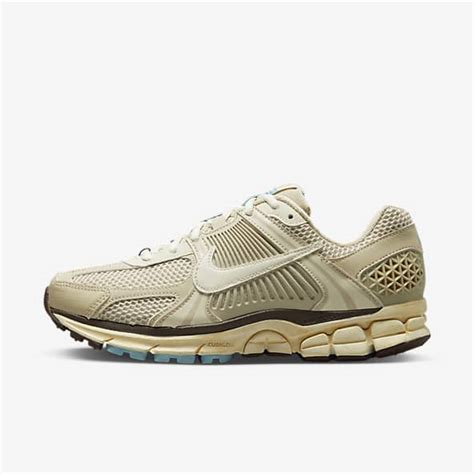 women's Nike zoom vomero